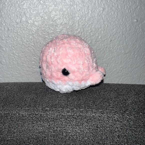 Crochet Whale-Pink - Picture 3 of 4